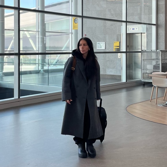 Meet your Posher, Sarah-eve - Picture 1 of 1